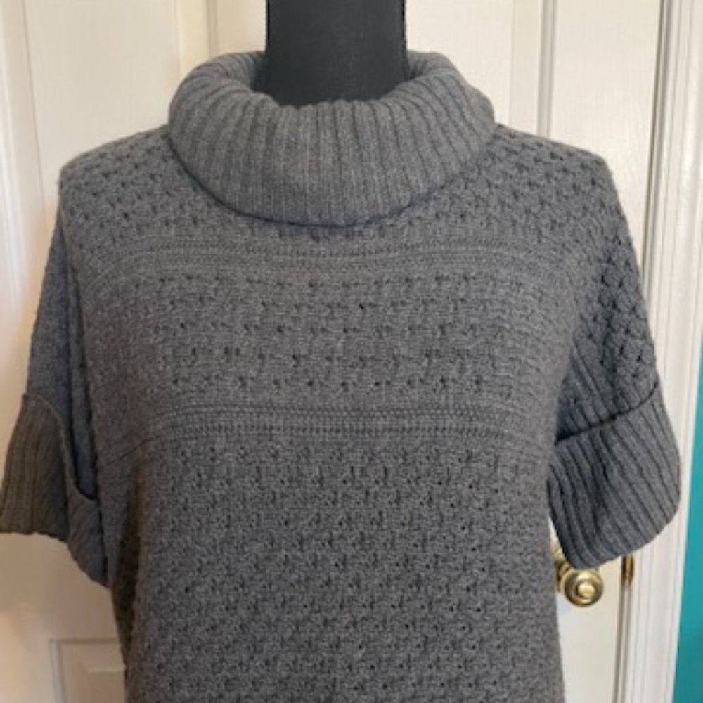 Like New! Nine West Wool Blend Gray Sweater Dress Size S - Picture 4 of 13